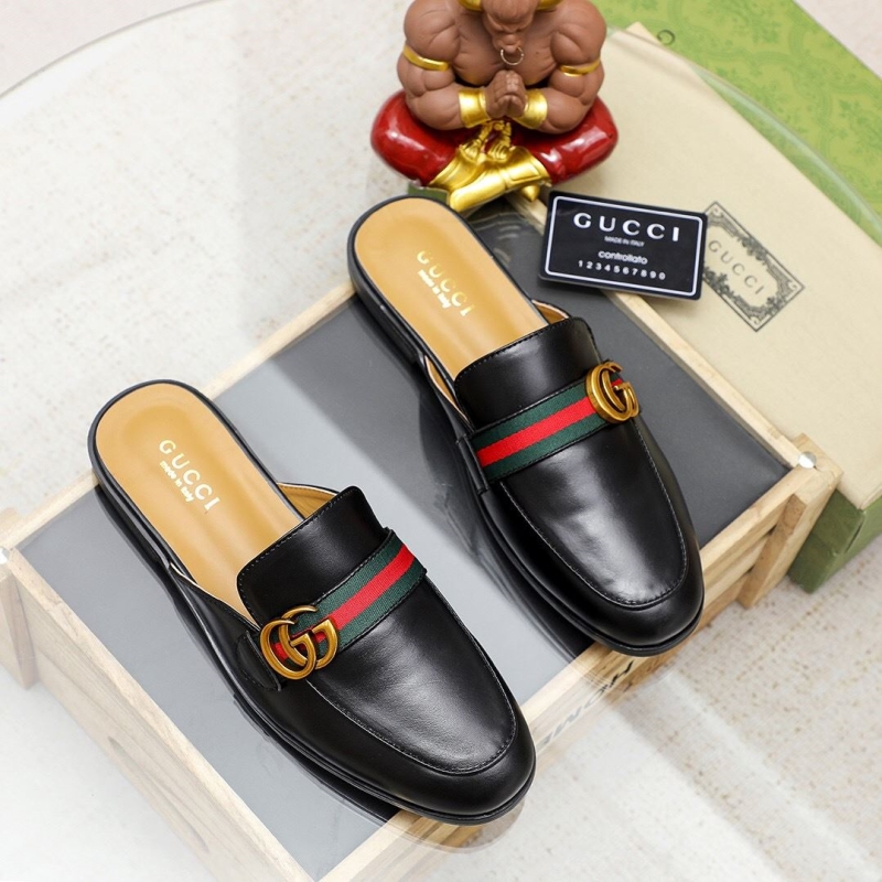 G*u*i slippers